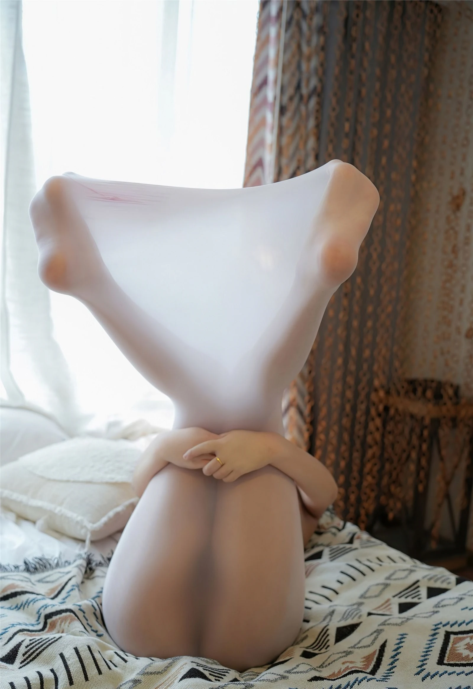 秀人网少妇姚若兮vay(NO.9935) 性感诱惑合集 [64P]-黑丝袜写真