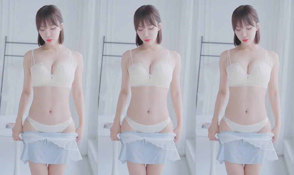 饱满熟女情趣内衣秀视频 [320V]-黑丝袜写真