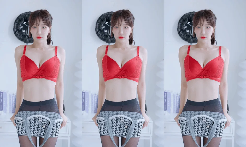 饱满御姐情趣内衣秀视频 [320V]-黑丝袜写真