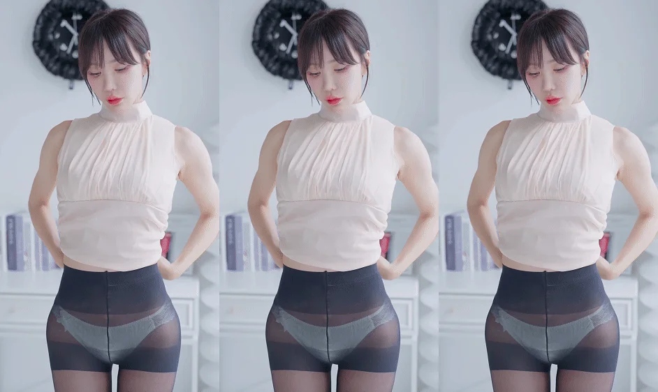 饱满熟女翘臀内衣秀视频 [320V]-黑丝袜写真