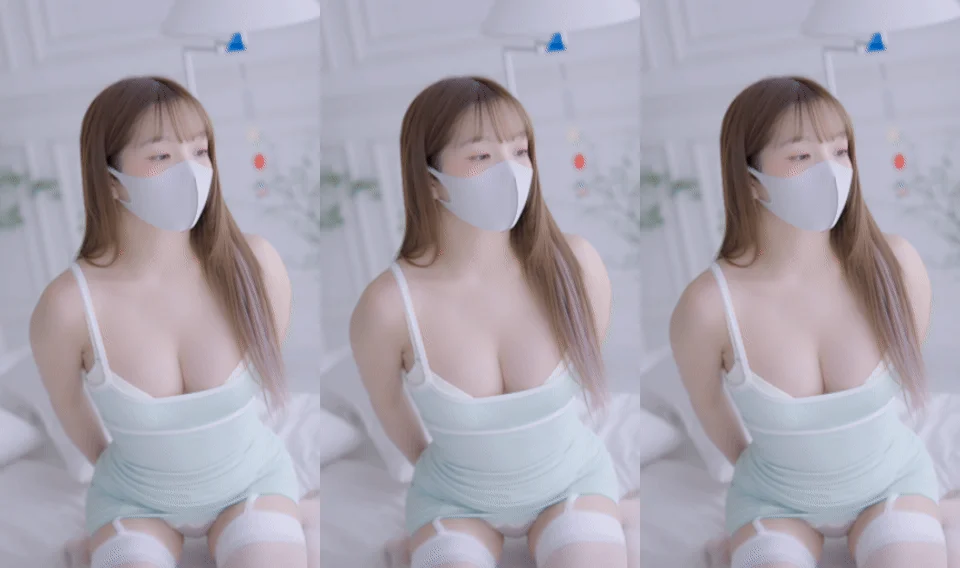 蜜桃臀美女性感写真视频 [150V]-黑丝袜写真