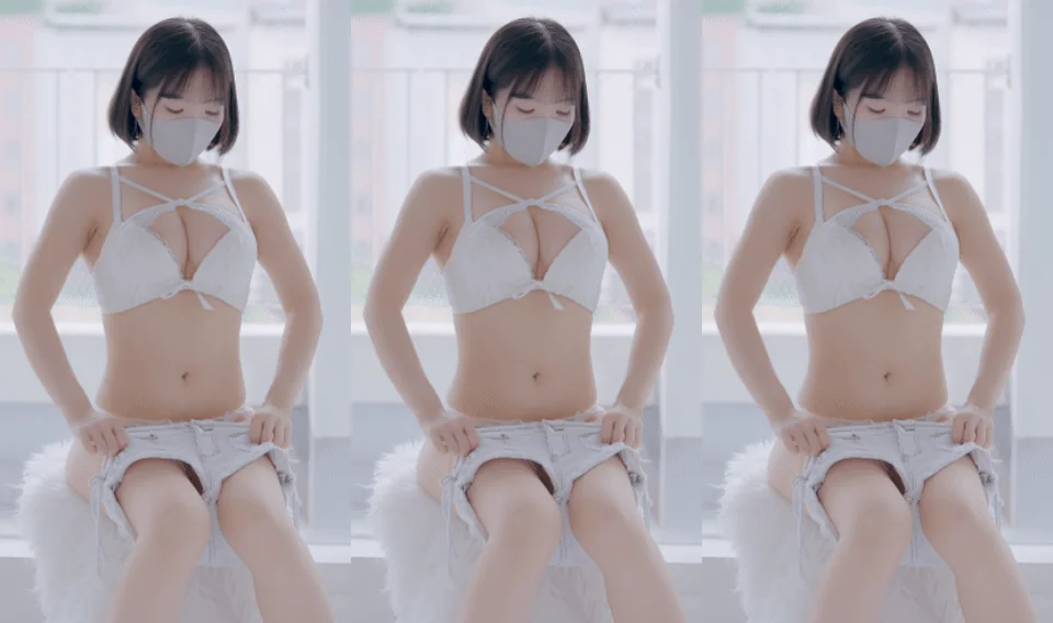 风韵少妇黑丝内衣秀写真 [150V]-黑丝袜写真