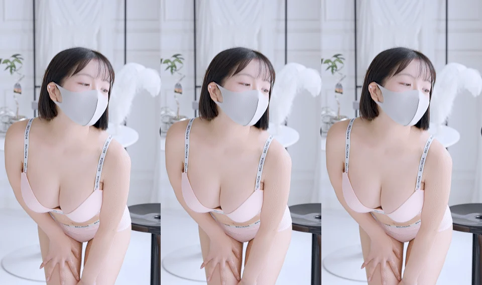 饱满少妇纯欲内衣秀视频 [150V]-黑丝袜写真